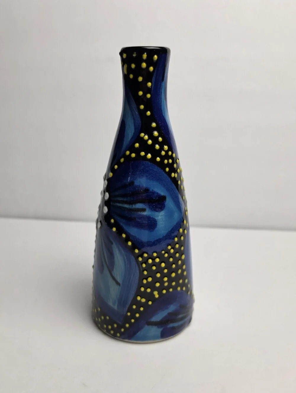 Ivanros Hand Painted 7.5
